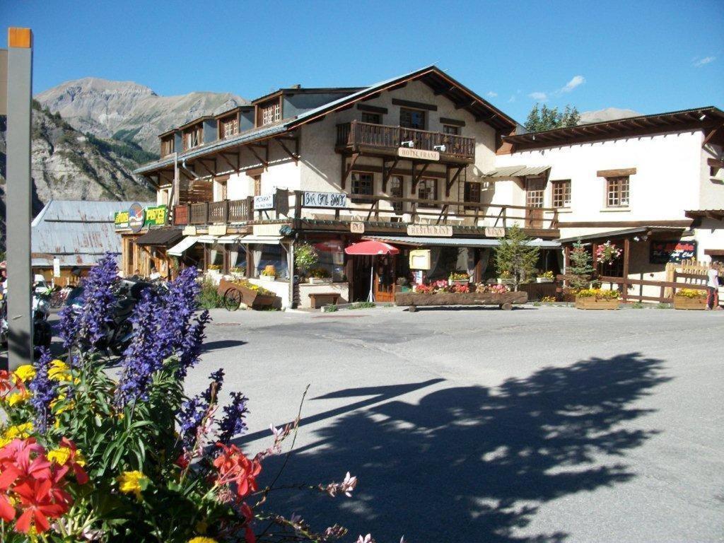 Hotel Franz Allos Buitenkant foto